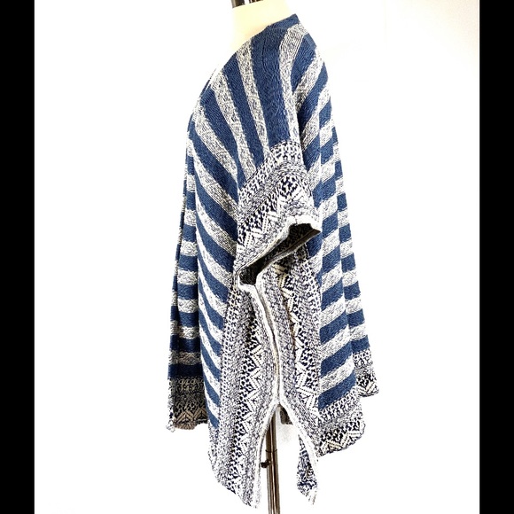 Chaps Blue Mix Print Poncho/Vest! - Picture 3 of 6